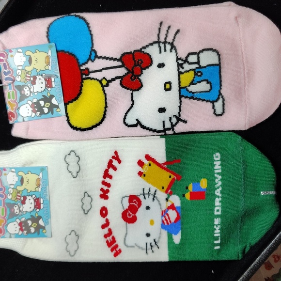 Hello Kitty Adult or Big Kid Socks 2 Pair - Picture 2 of 6
